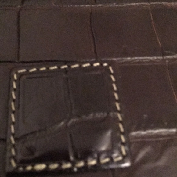 Dooney & Bourke. Chocolate Brown leather purse - Picture 5 of 7